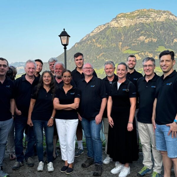 Schweiz Teambild Gruppe am See